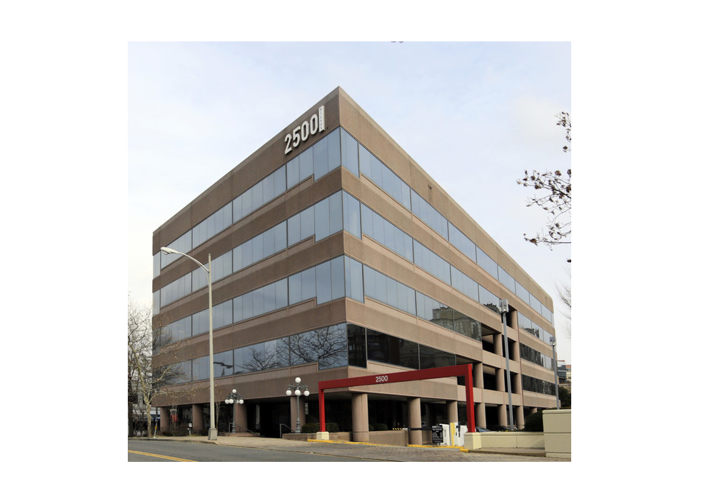 Atlantech Online Lights 2500 Wilson Blvd with Fiber Internet Connectivity