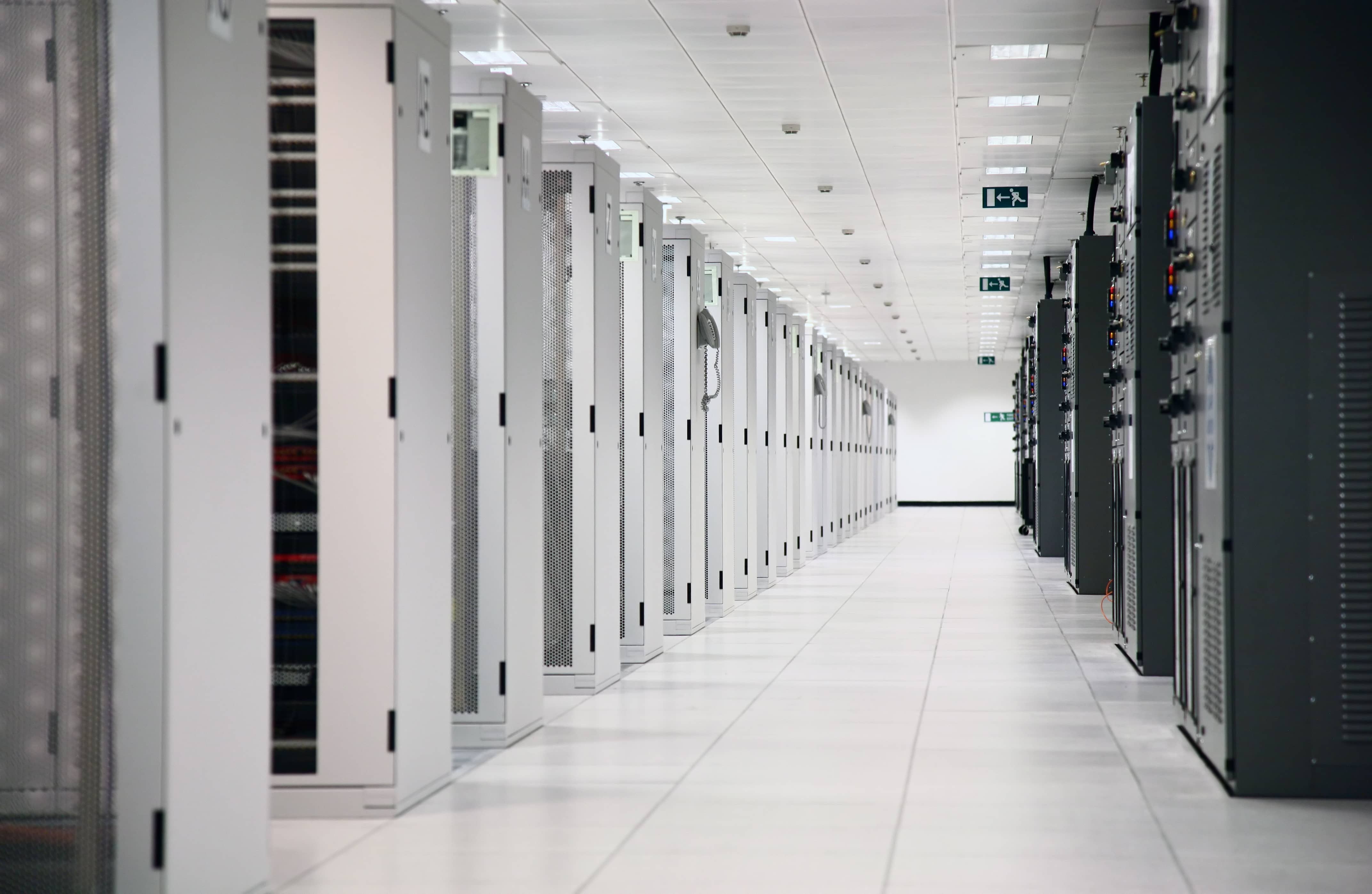 The 4 Most Common Data Center Migration Challenges (and How to Conquer Them)